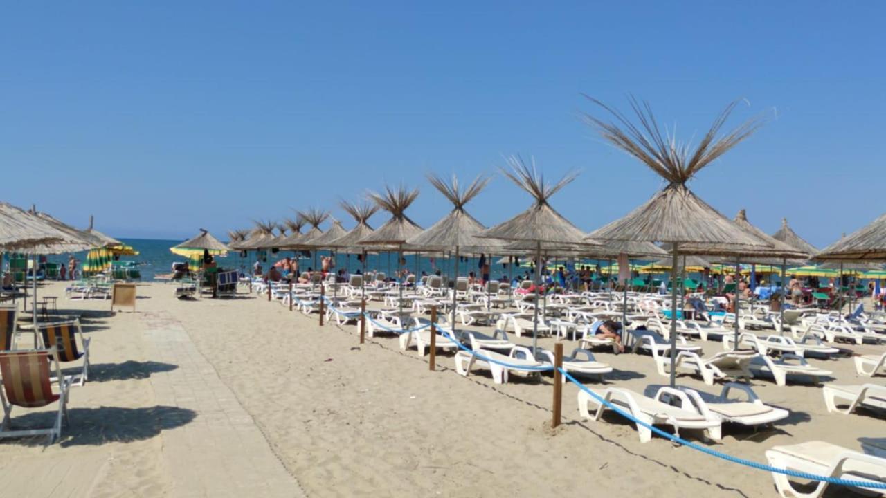 J&A Beachside Apartment Golem  Zewnętrze zdjęcie
