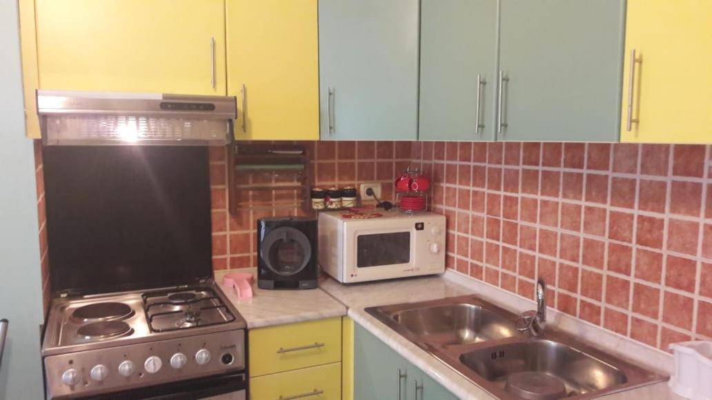 J&A Beachside Apartment Golem  Zewnętrze zdjęcie